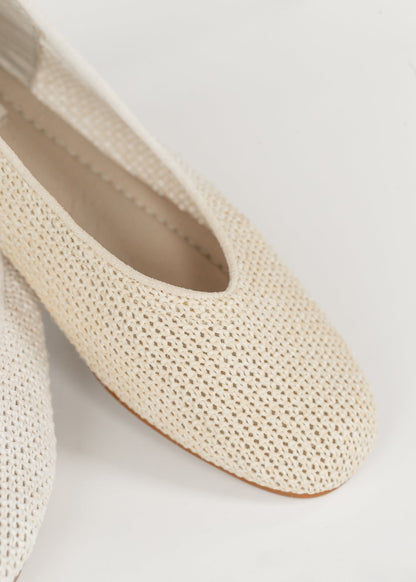 MIA™ Kinsley Natural Flat