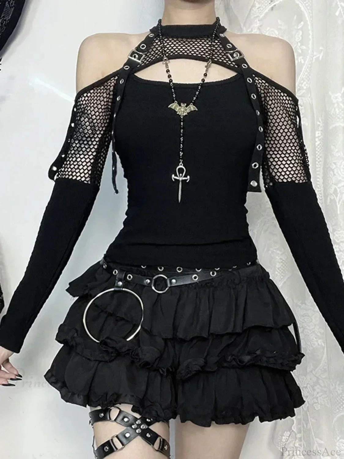 Net Empty Sleeve Knit Top
