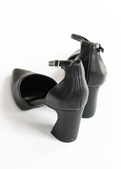 Pointed Toe Flare Block Heel
